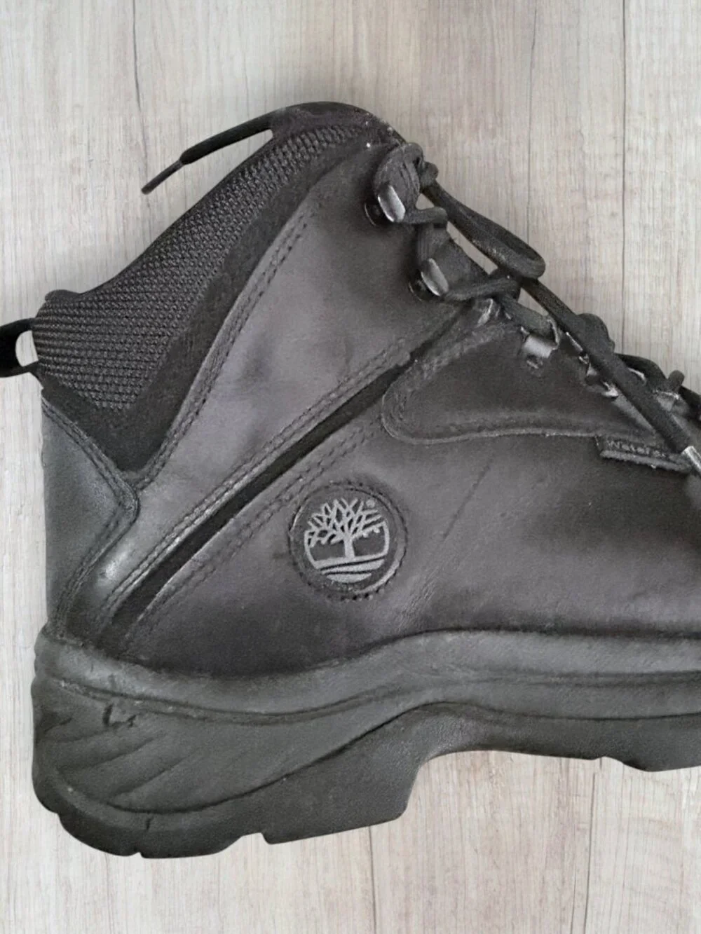 Timberland A1791 Waterproof Mid Hiking Boots Black Leather Men's Size 10.5